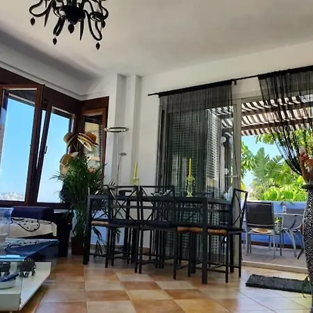 Jimena Apartman *